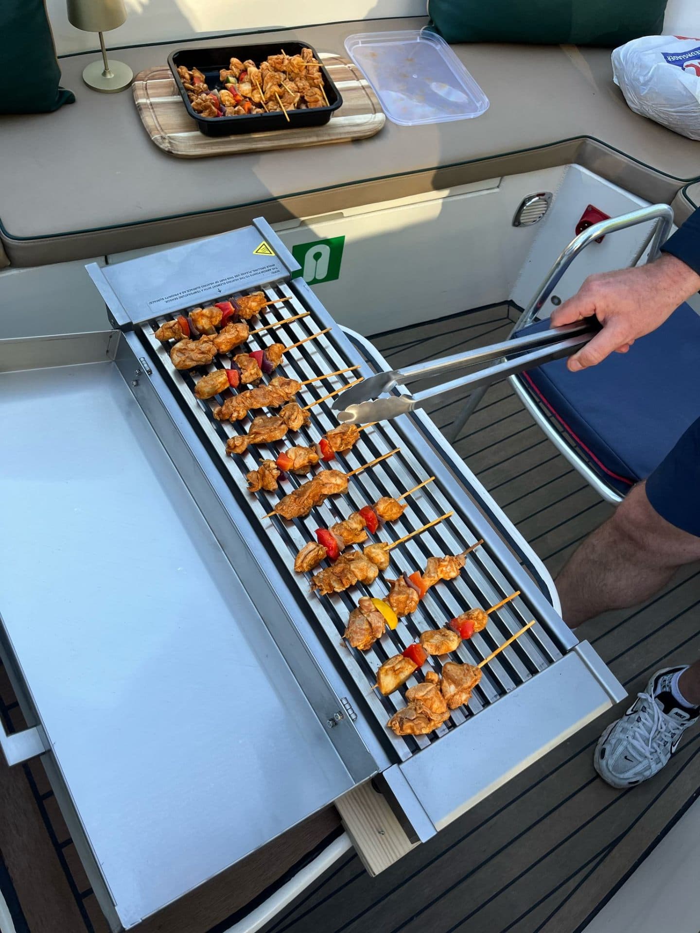 BBQ boot in Amsterdam huren