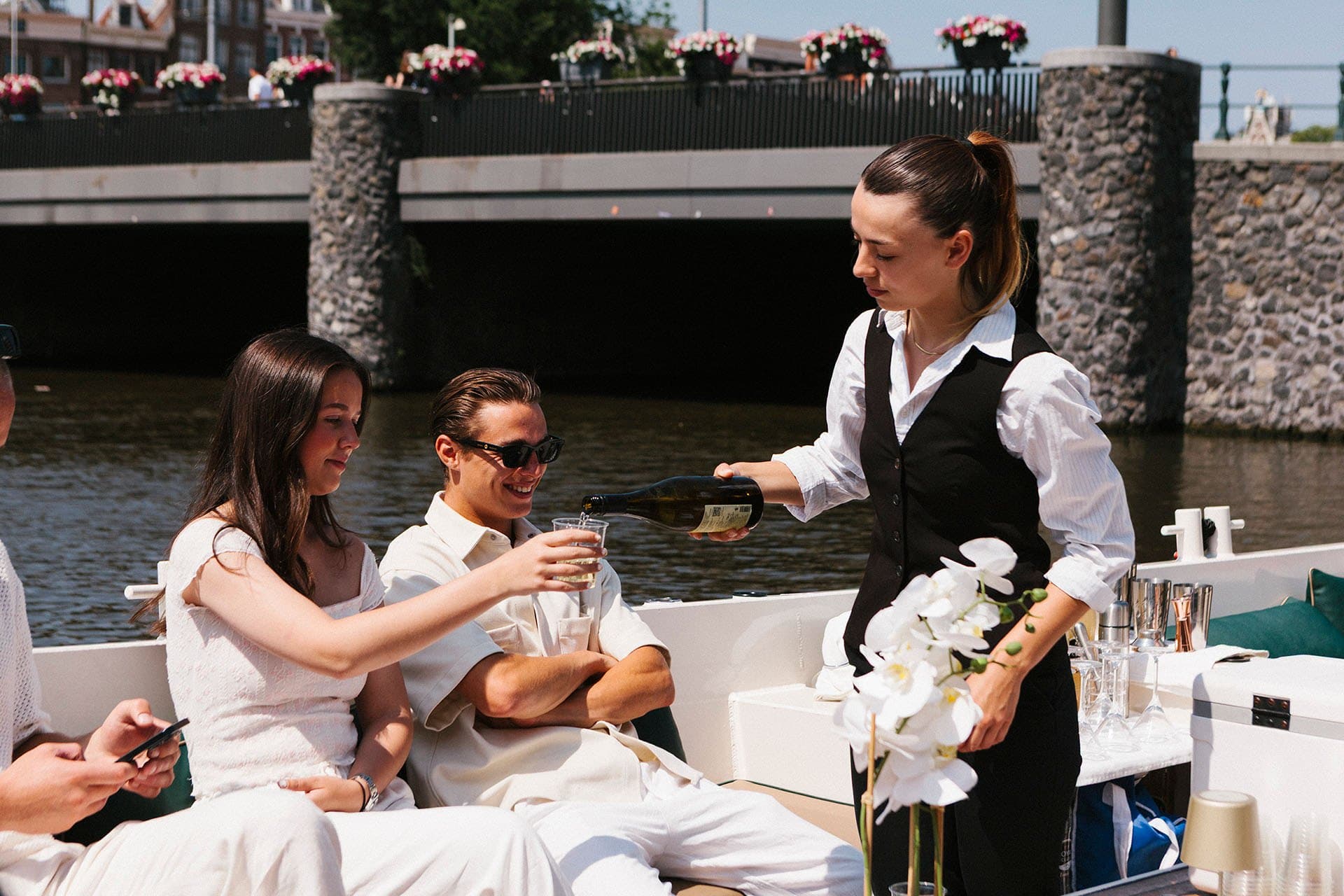 wijnproeverij boot amsterdam