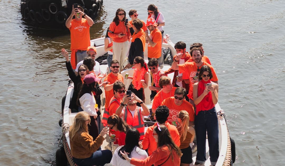 Feestboot koningsdag huren
