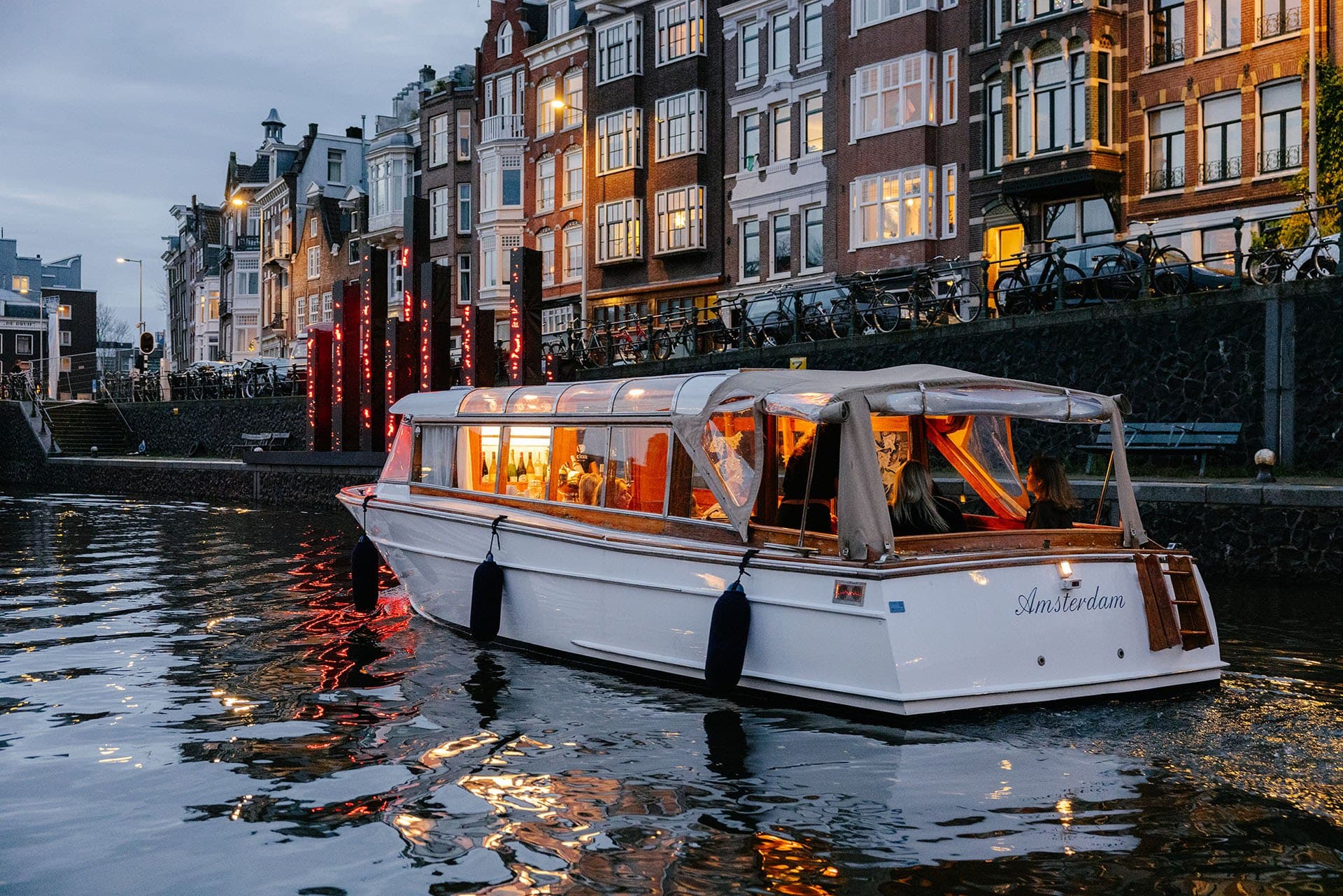salonboot tot 12 personen huren in Amsterdam