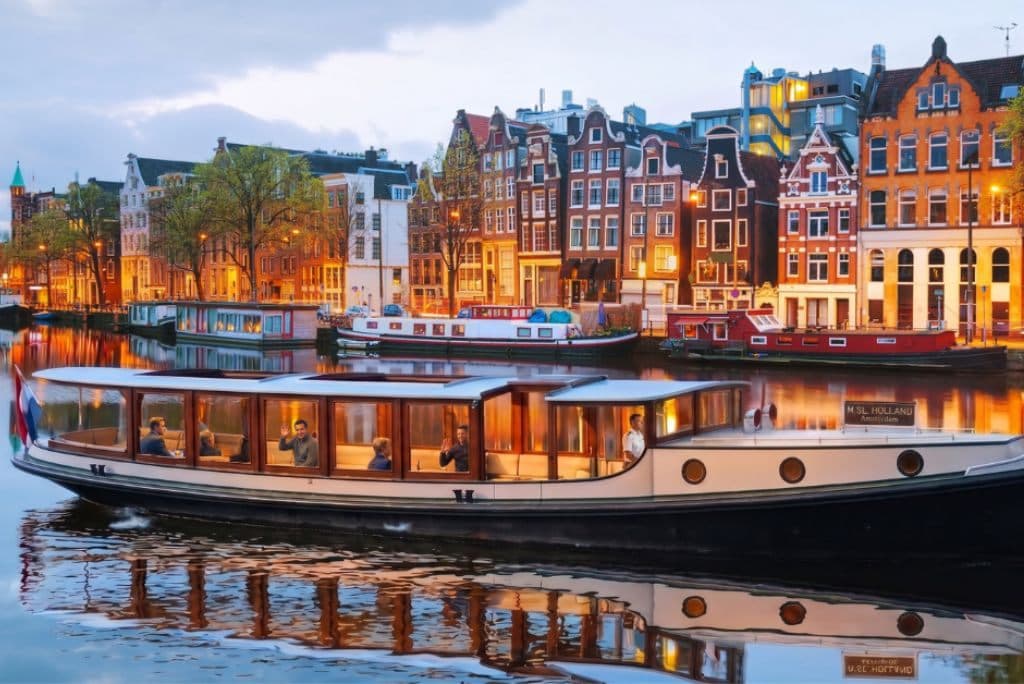 salonboot voor 50 personen huren in amsterdam