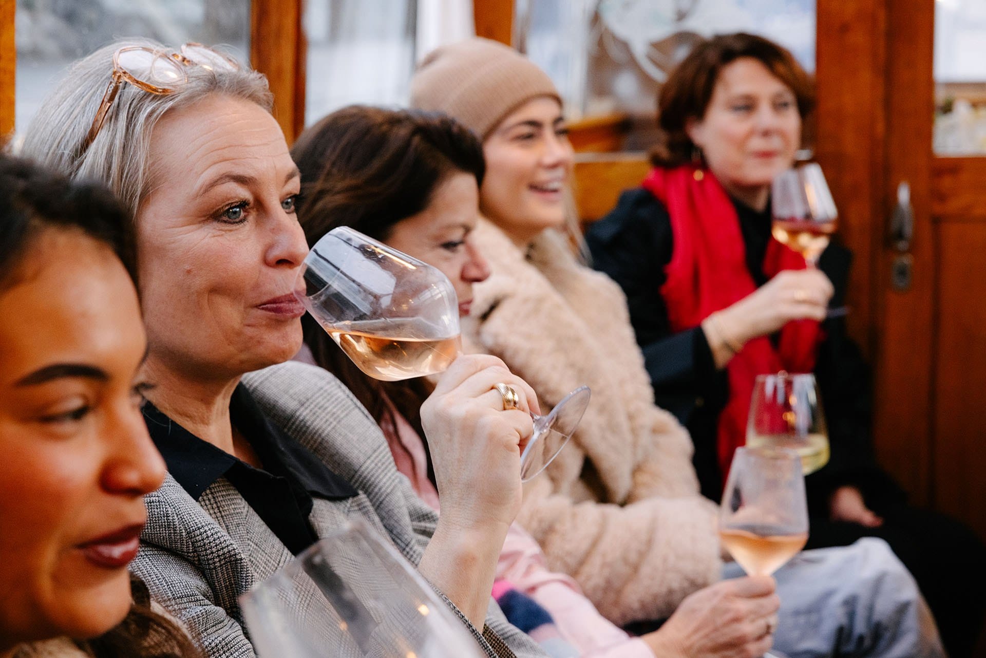 renting a boat in amsterdam for large groups